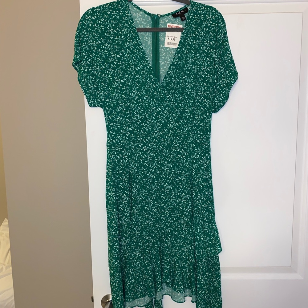 MSK - Green and White Flowy Dress Size 10